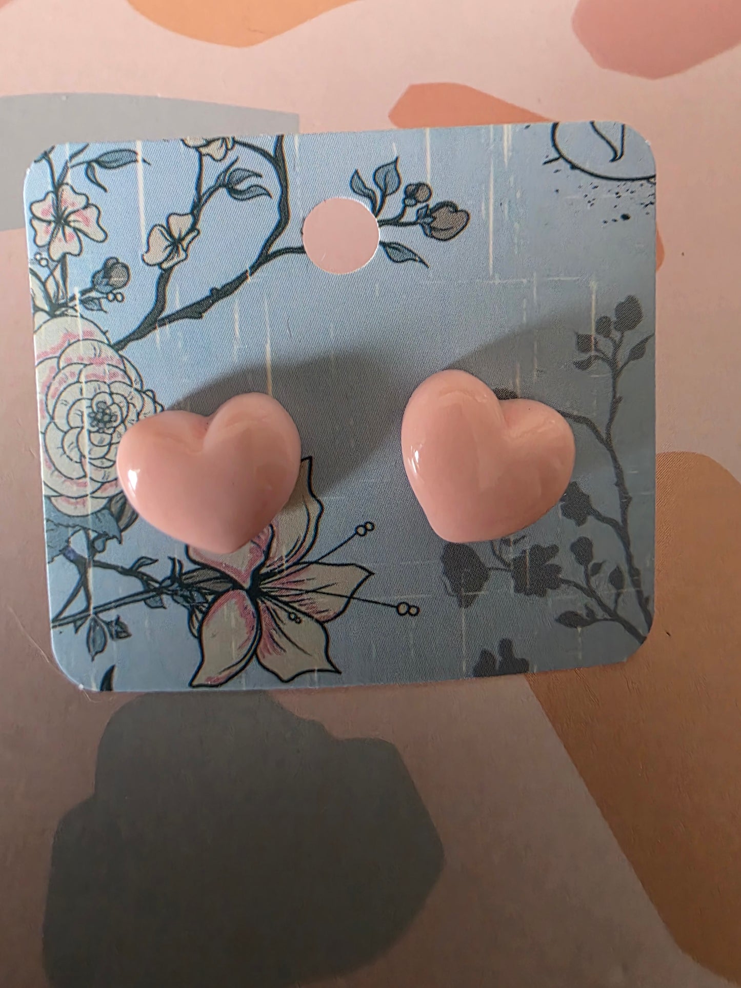 Medium heart studs