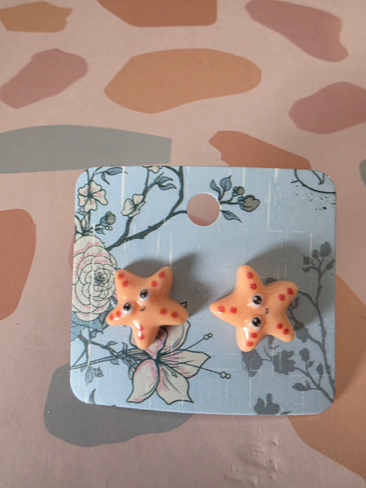 Small starfish studs