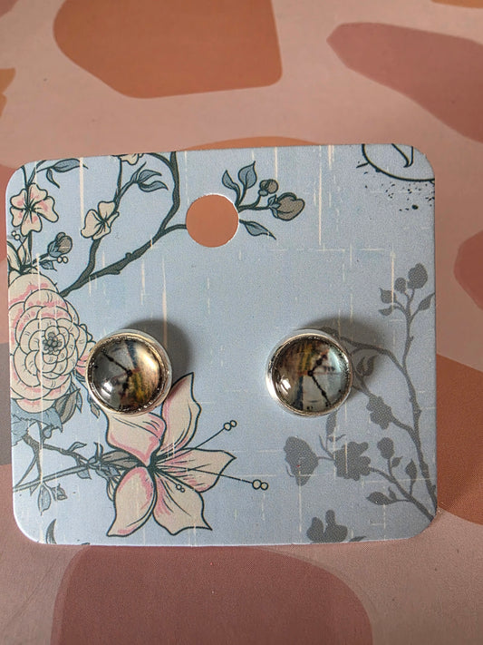 Small clock studs