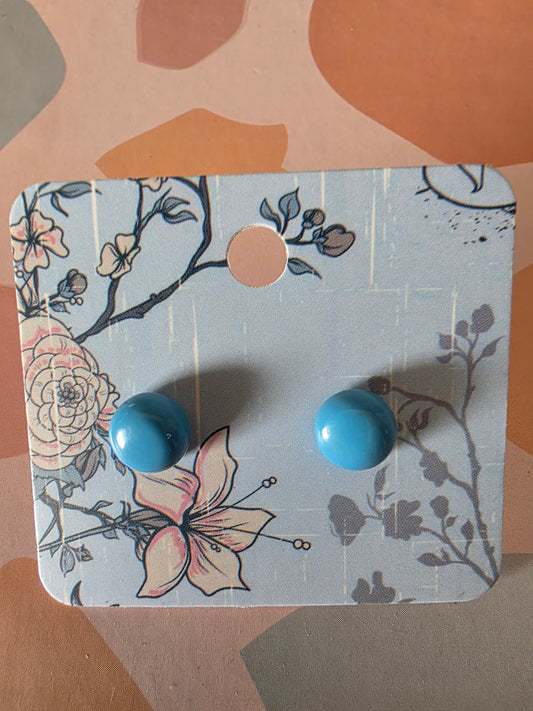 Small gem studs
