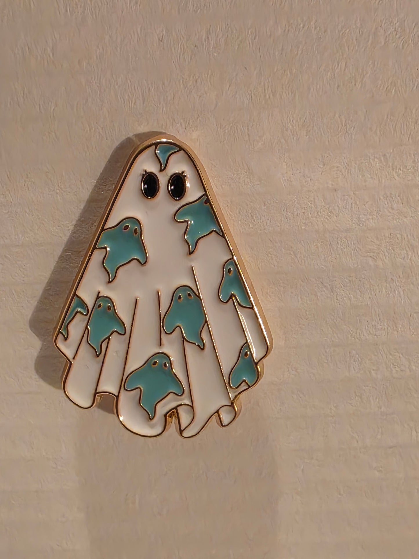 Pin - Ghost