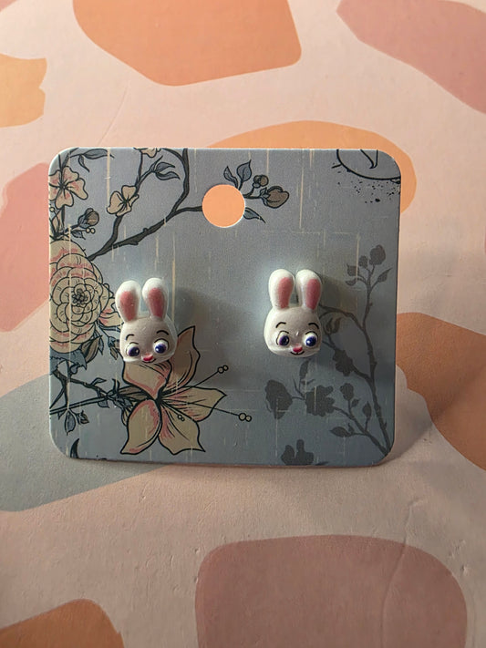 Small bunny studs